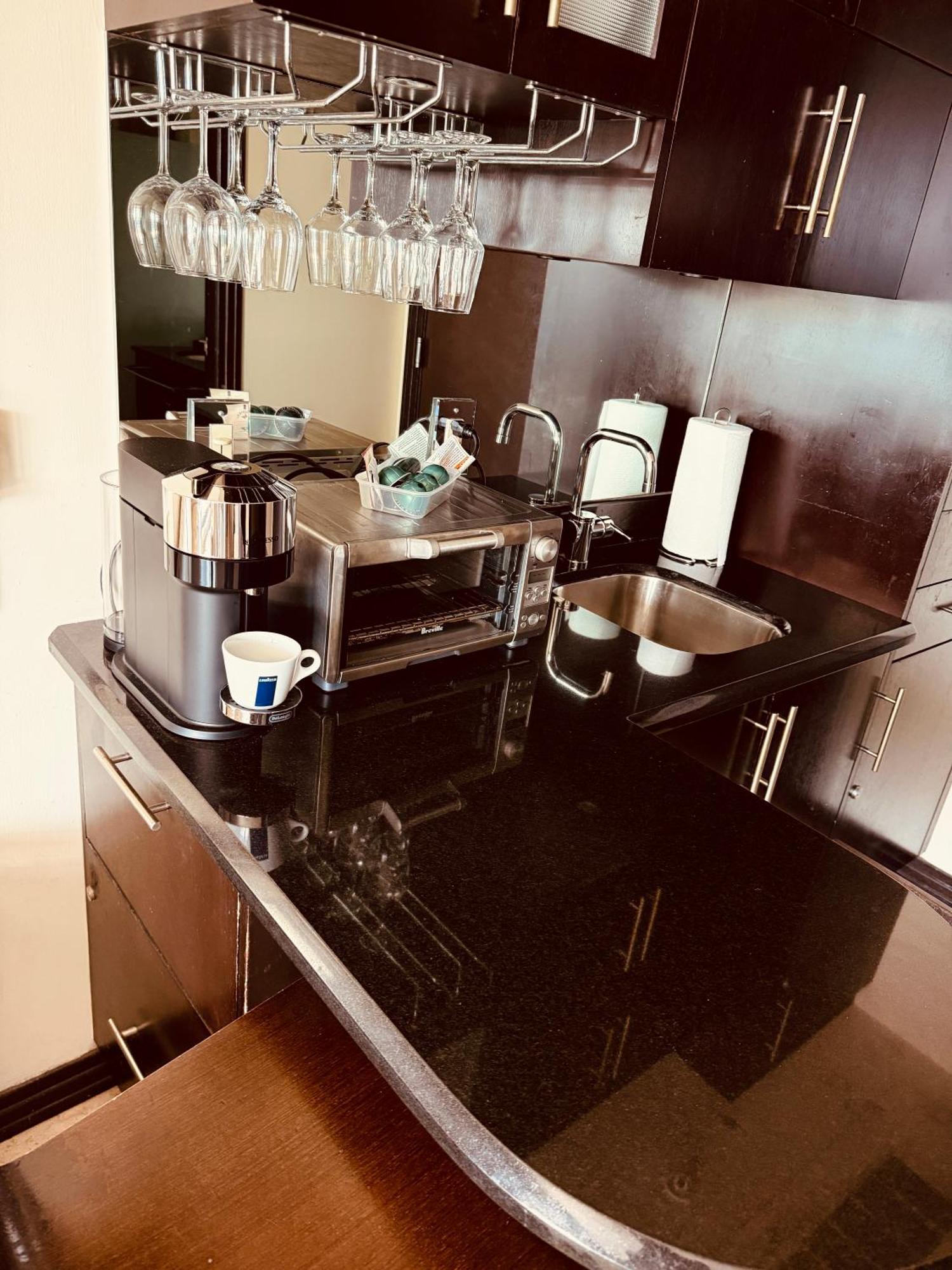 Apartment At De Soleil Hotel On Ocean Drive ميامي بيتش المظهر الخارجي الصورة
